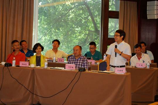 clip_image006.jpg 說(shuō)明: E:\畜科\會(huì)議報(bào)道\20150731技術(shù)總監(jiān)論壇\002.JPG