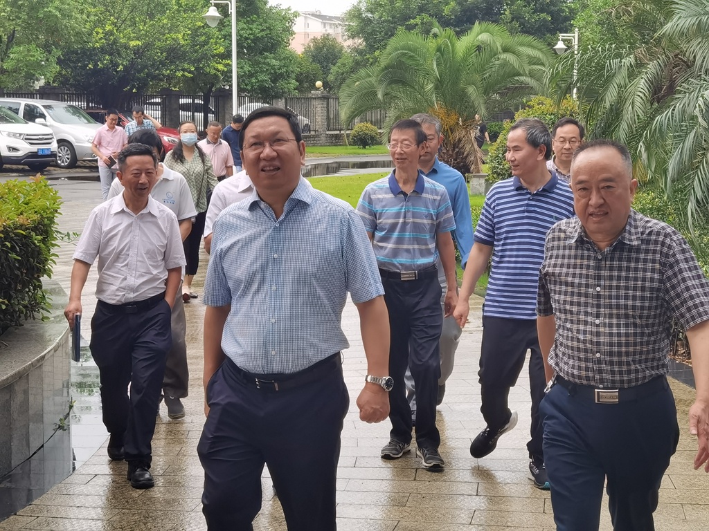 news01.jpg news01.jpg